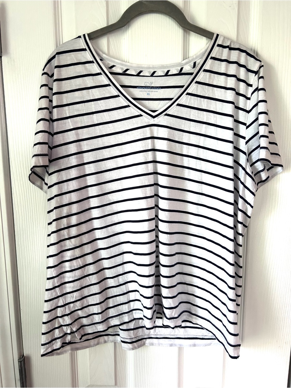 Vineyard Vines Striped V-Neck Tee XL White Navy Pima Cotton